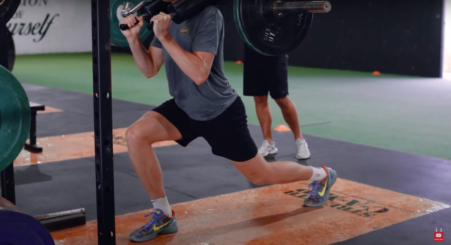 Safety Bar reverse lunge